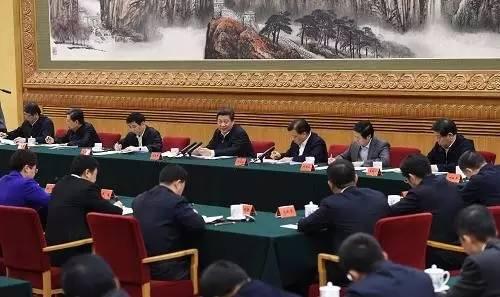 圖為：2015年1月12日，中共中央總書記、國家主席、中央軍委主席習近平在北京主持召開座談會，同中央黨校第一期縣委書記研修班學員進行座談并發表重要講話。