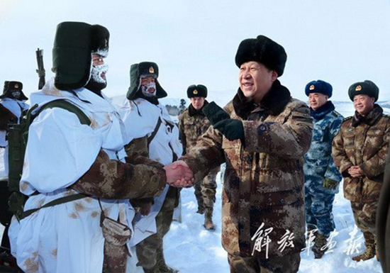 2014年1月26日，習(xí)近平來(lái)到祖國(guó)邊疆的內(nèi)蒙古阿爾山，冒著攝氏零下30多度的嚴(yán)寒，迎風(fēng)踏雪慰問(wèn)在邊防線上巡邏執(zhí)勤的官兵。